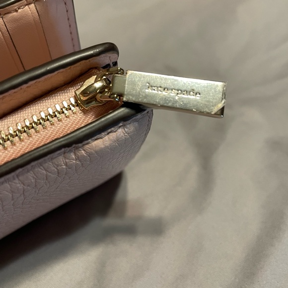 Kate Spade Cream Wallet - Picture 3 of 8